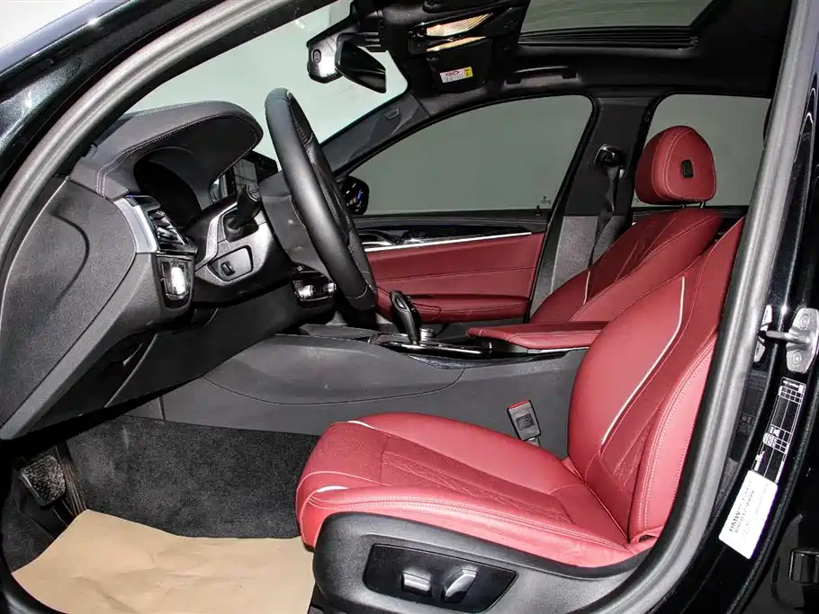 BMW 5 Series 2023 530Li Leading M Sport Package фото 18