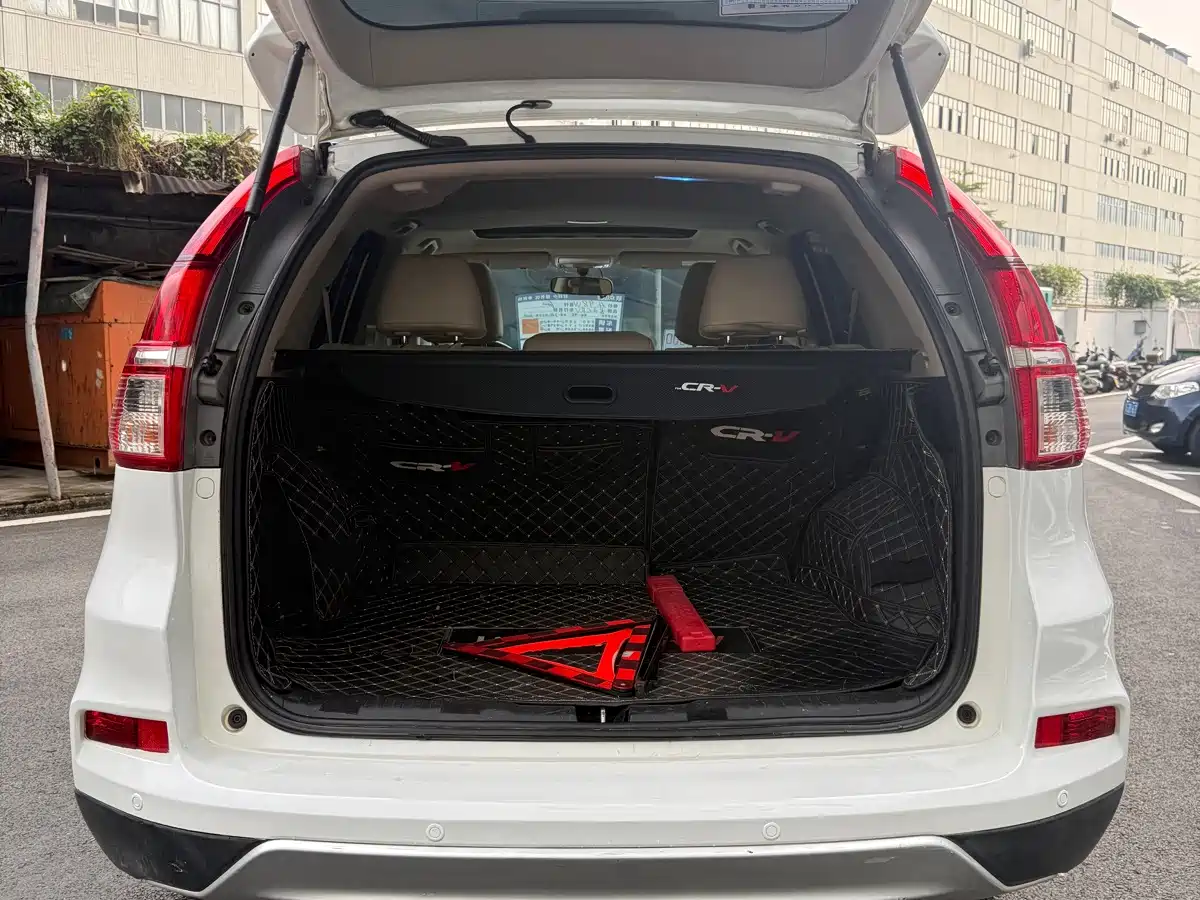 Фото 11 - Honda CR-V