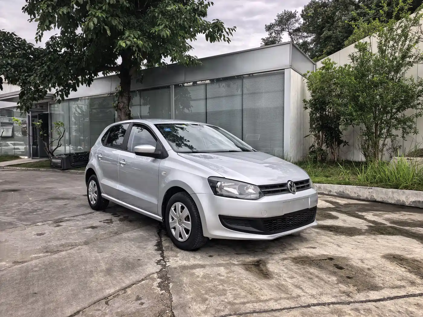 Volkswagen Polo 2013 1.4L Manual Trend Edition фото 3