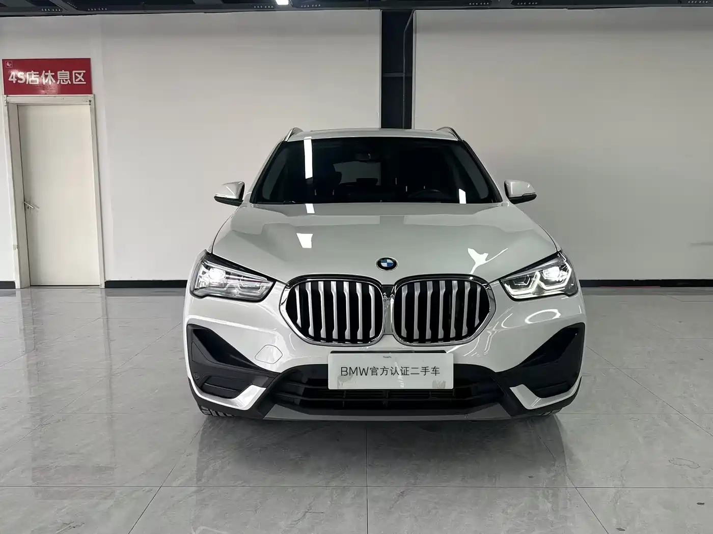 BMW X1 2022 sDrive25Li Leading фото 2