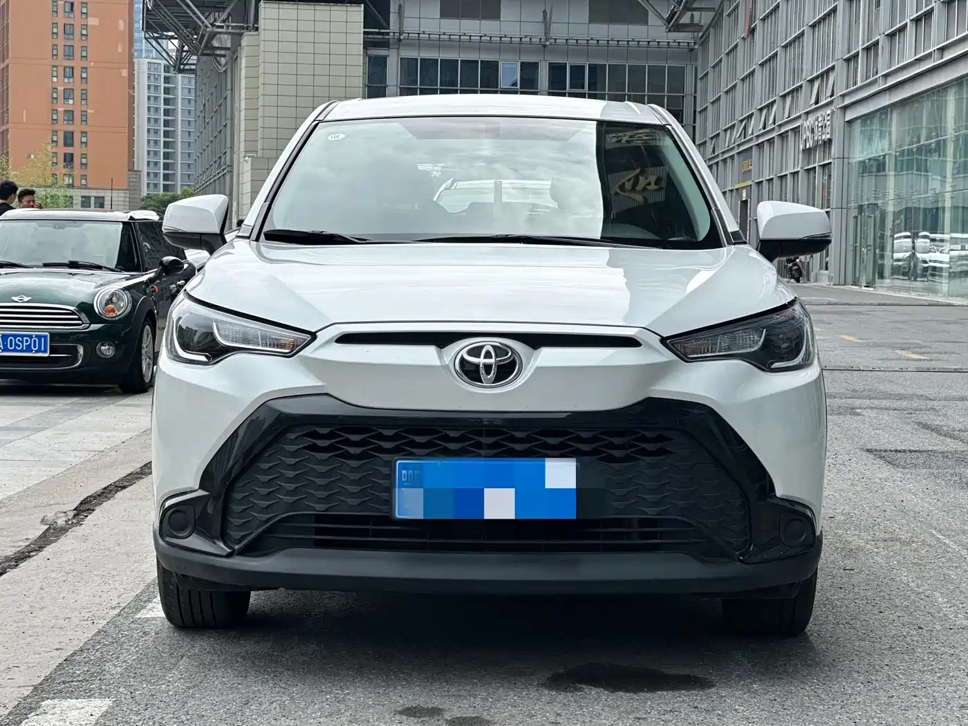 Toyota Frontlander 2024 2.0L CVT Elite Edition фото 2