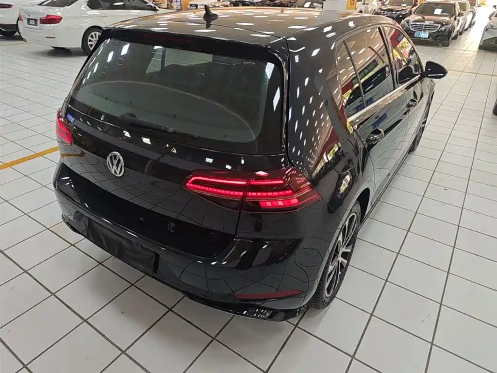 Volkswagen Golf 2020 280TSI DSG R-Line фото 7