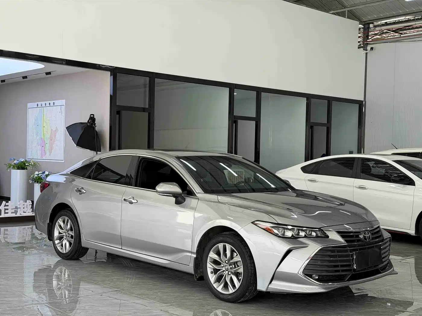 Toyota Avalon 2021 2.5L Luxury Edition фото 3