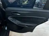 Photo 27 - Toyota Avalon