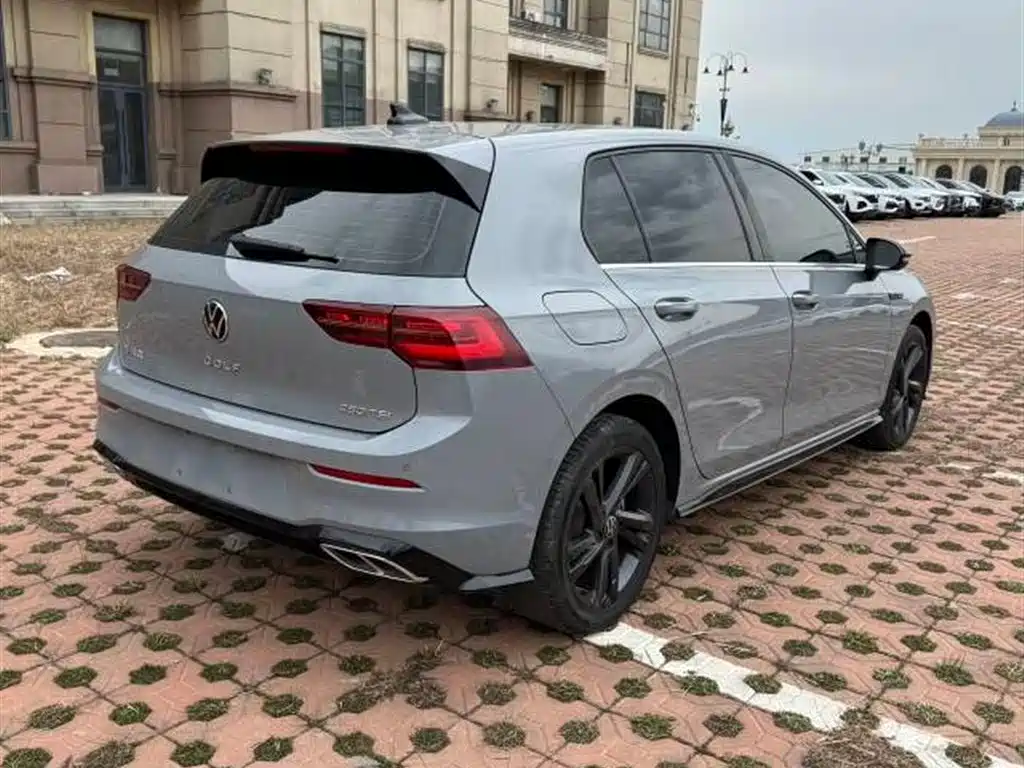Volkswagen Golf 2023 280TSI DSG R-Line Lite фото 4