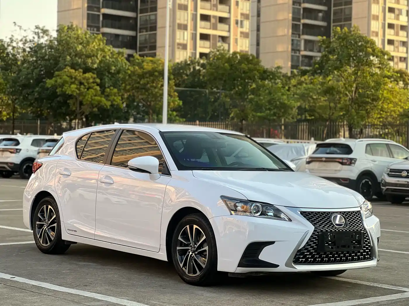 Lexus CT 2017 CT200h Elite Edition Monochrome China V фото 3