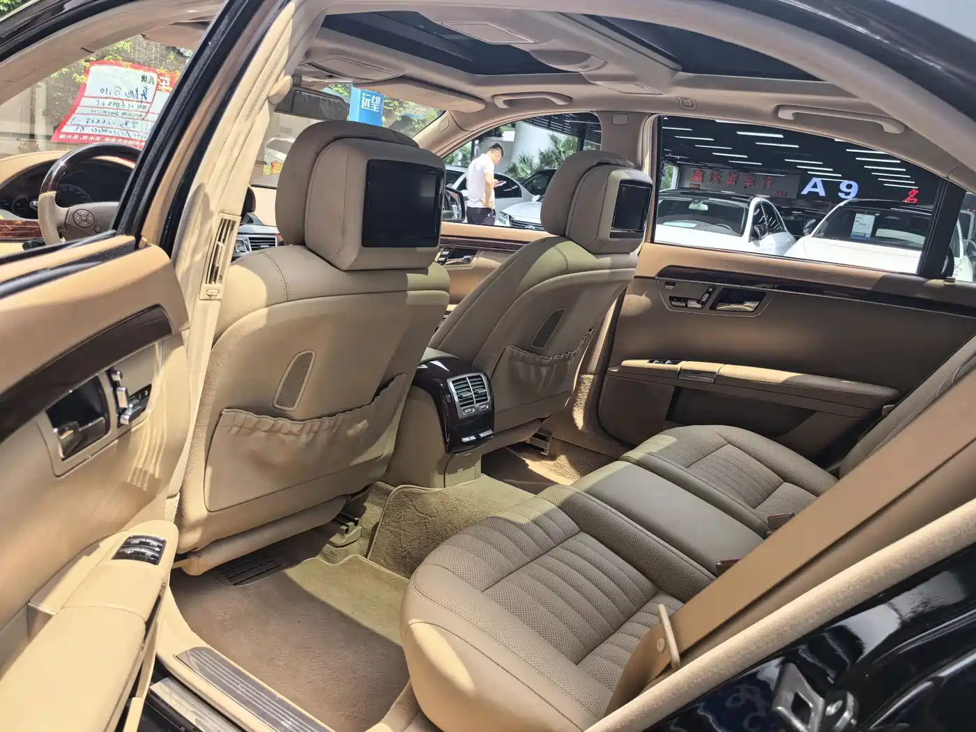 Mercedes-Benz S-Class 2010 S 350 L 4MATIC фото 11