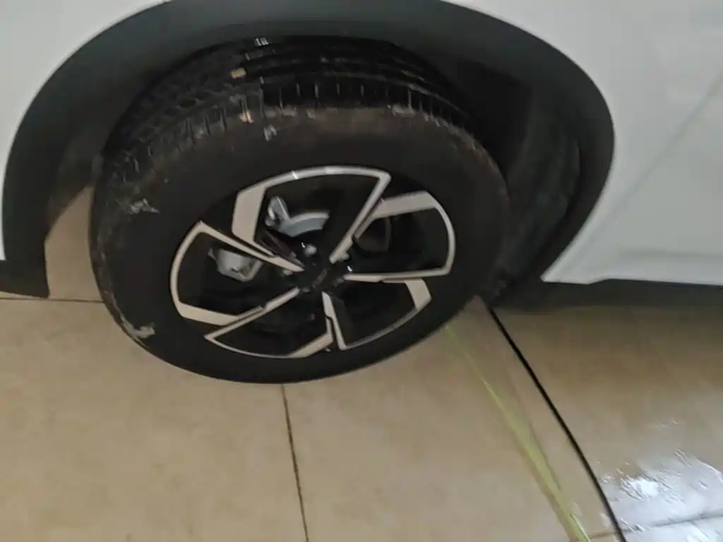 Dongfeng Aeolus Dongfeng Fengshen L7 2025 2025 518 Enjoyment