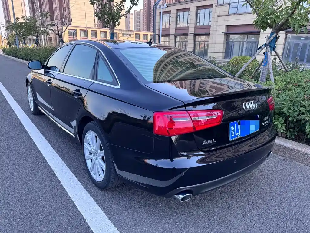 Photo 6 - Audi A6L
