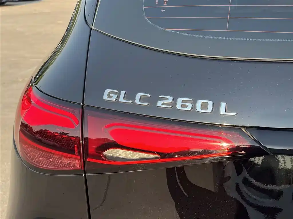 Mercedes-Benz GLC 2024 GLC 260 L 4MATIC Dynamic 5-seater фото 5