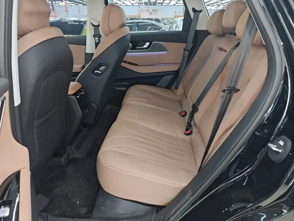 Chery Tiggo 8L 2025 2025 Model Year 2.0T 2WD Rainbow Edition 5-Seater