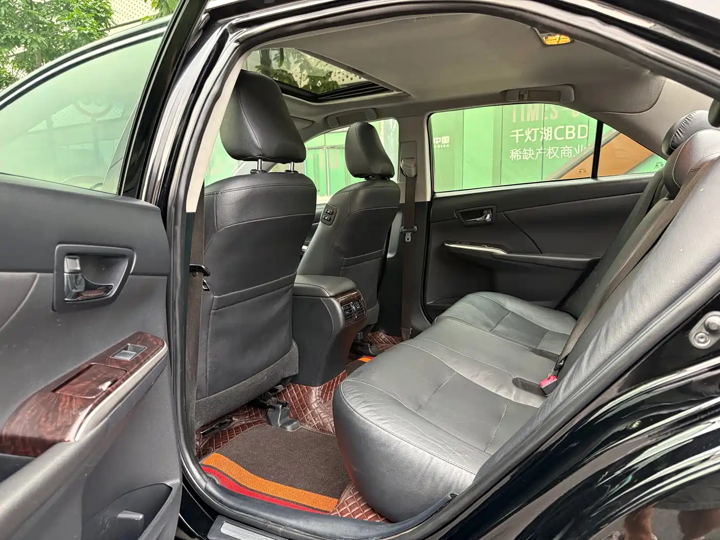 Toyota Camry 2015 2.0G Leading Edition фото 10