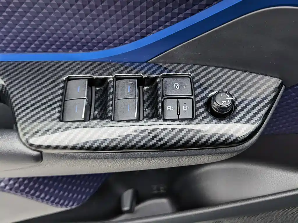 Toyota C-HR 2020 2020 Model 2.0L Luxury