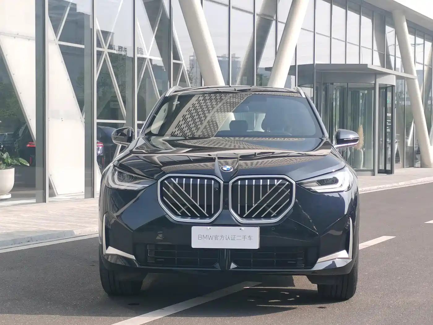BMW X3 2025 xDrive30L Leading M Sport Package фото 2