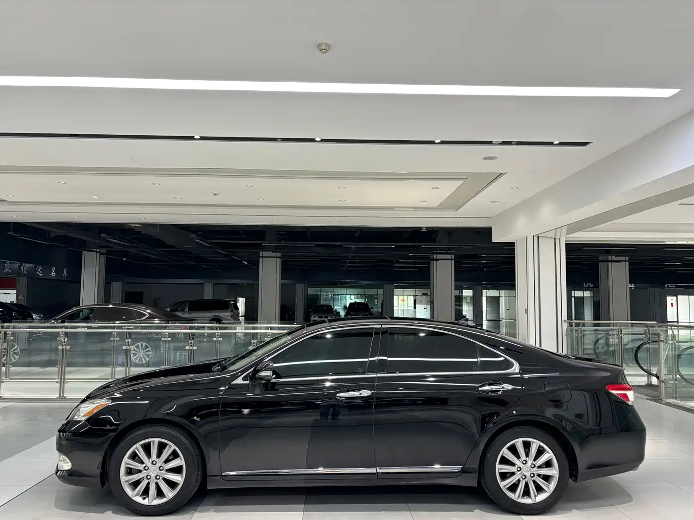 Lexus ES 2010 350 Premium Edition фото 4