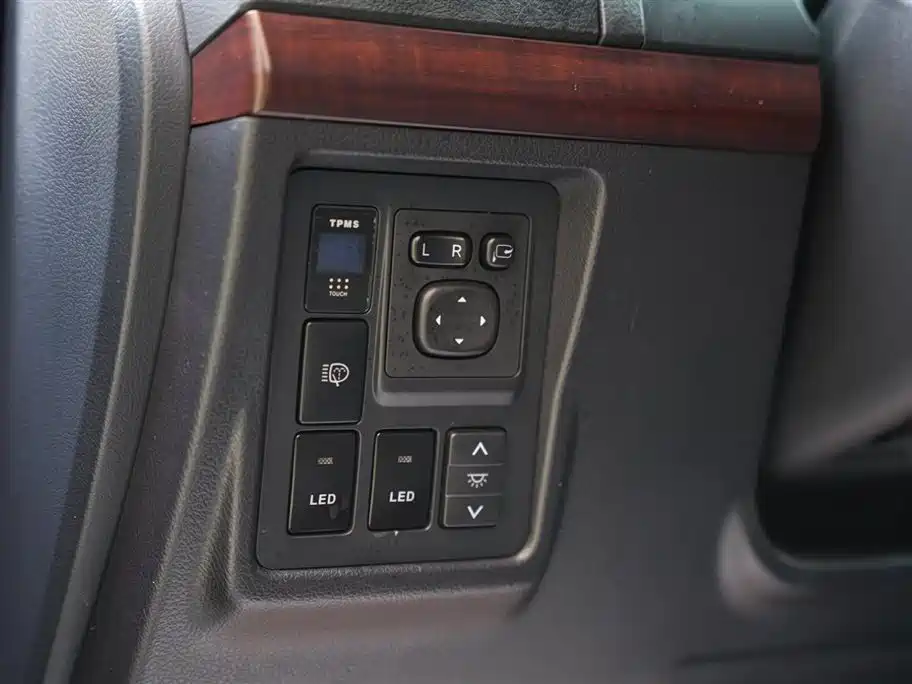 Toyota Prado 2016 3.5L Auto TX-L фото 20