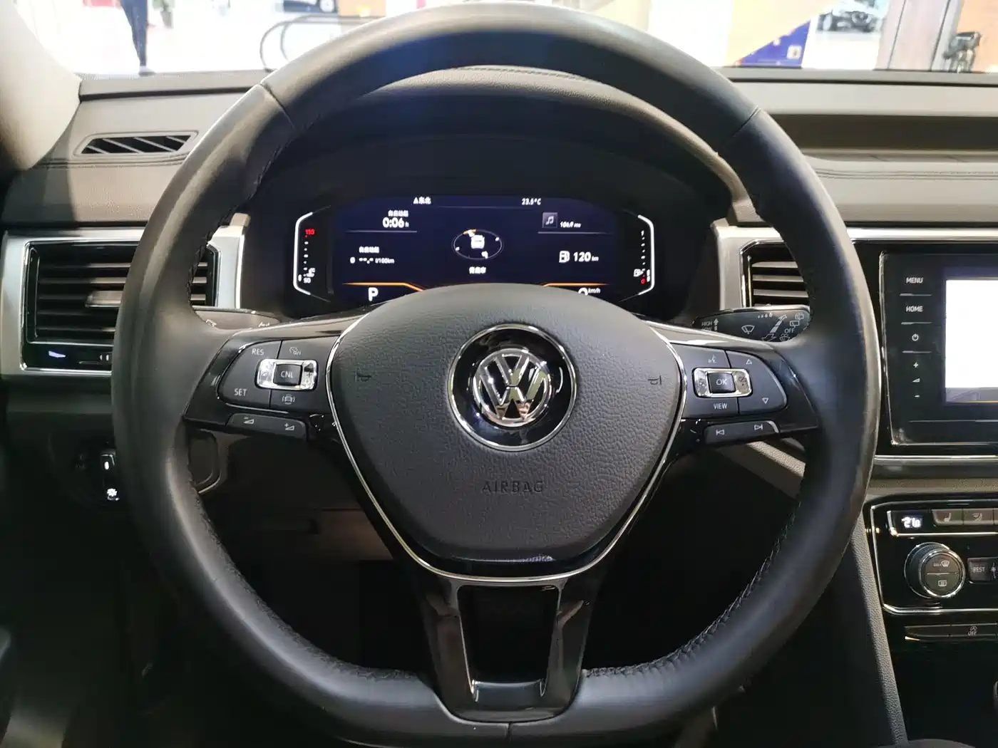 Volkswagen Teramont 2020 330TSI 2WD Luxury China VI фото 6