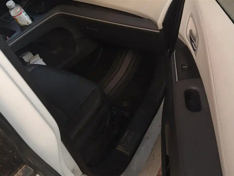 Toyota Sienna 2023 2.5L Hybrid Comfort Edition фото 8