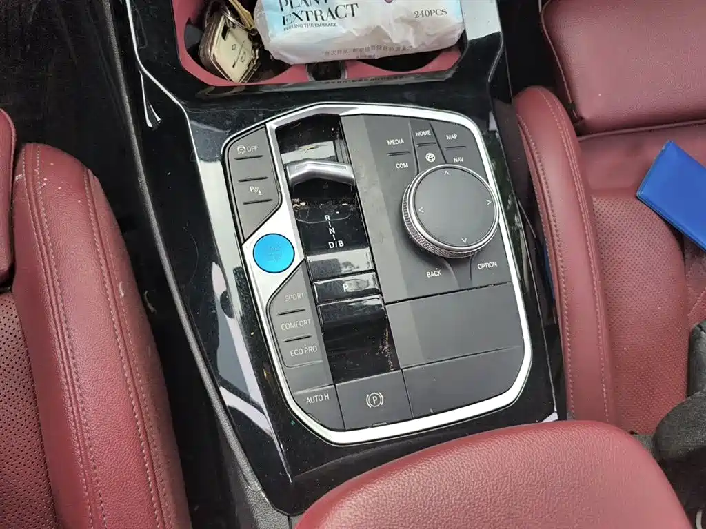 BMW iX3 2023 Leading Type фото 7