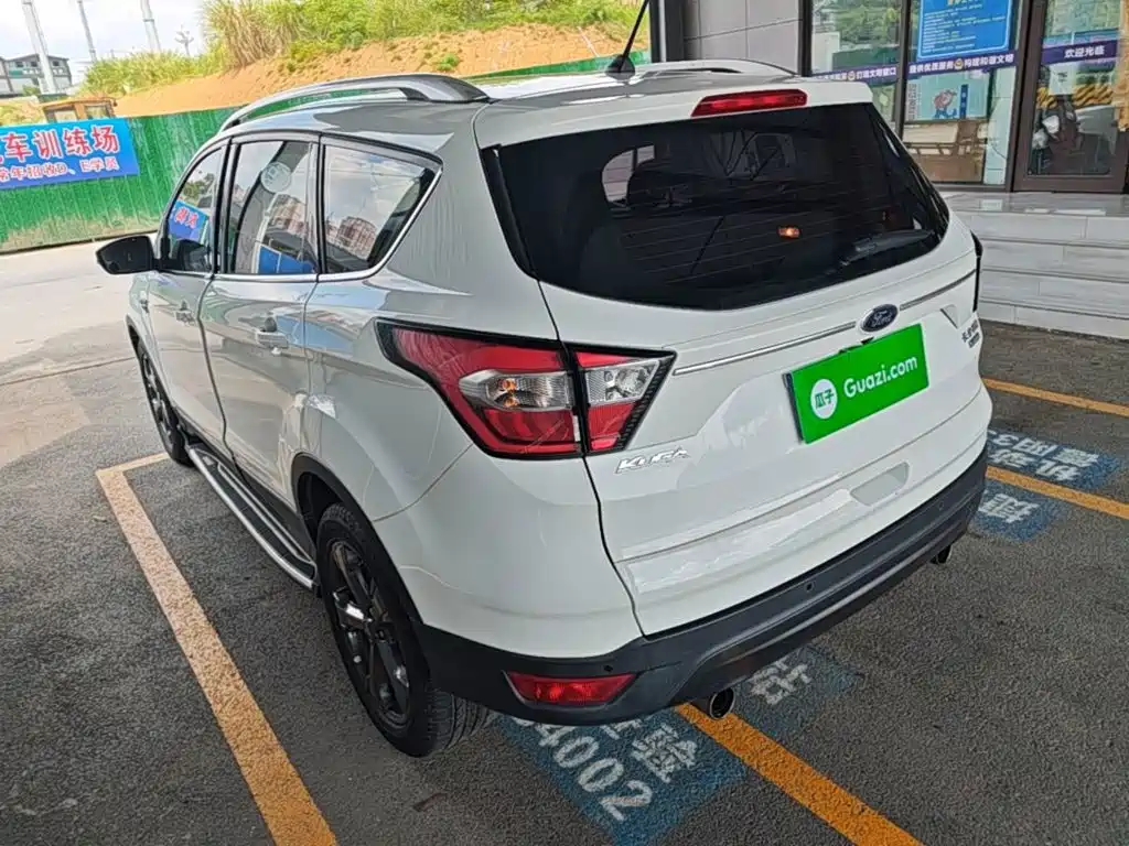 Ford Kuga 2019 2019 EcoBoost 180 FWD Luxury Edition China V
