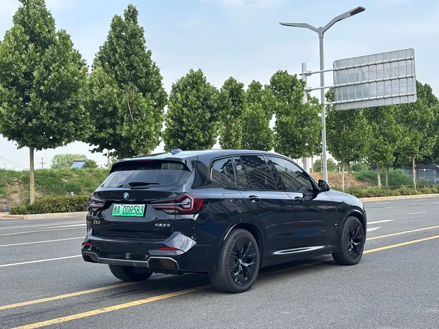 BMW iX3 2024 Innovation Leader фото 9