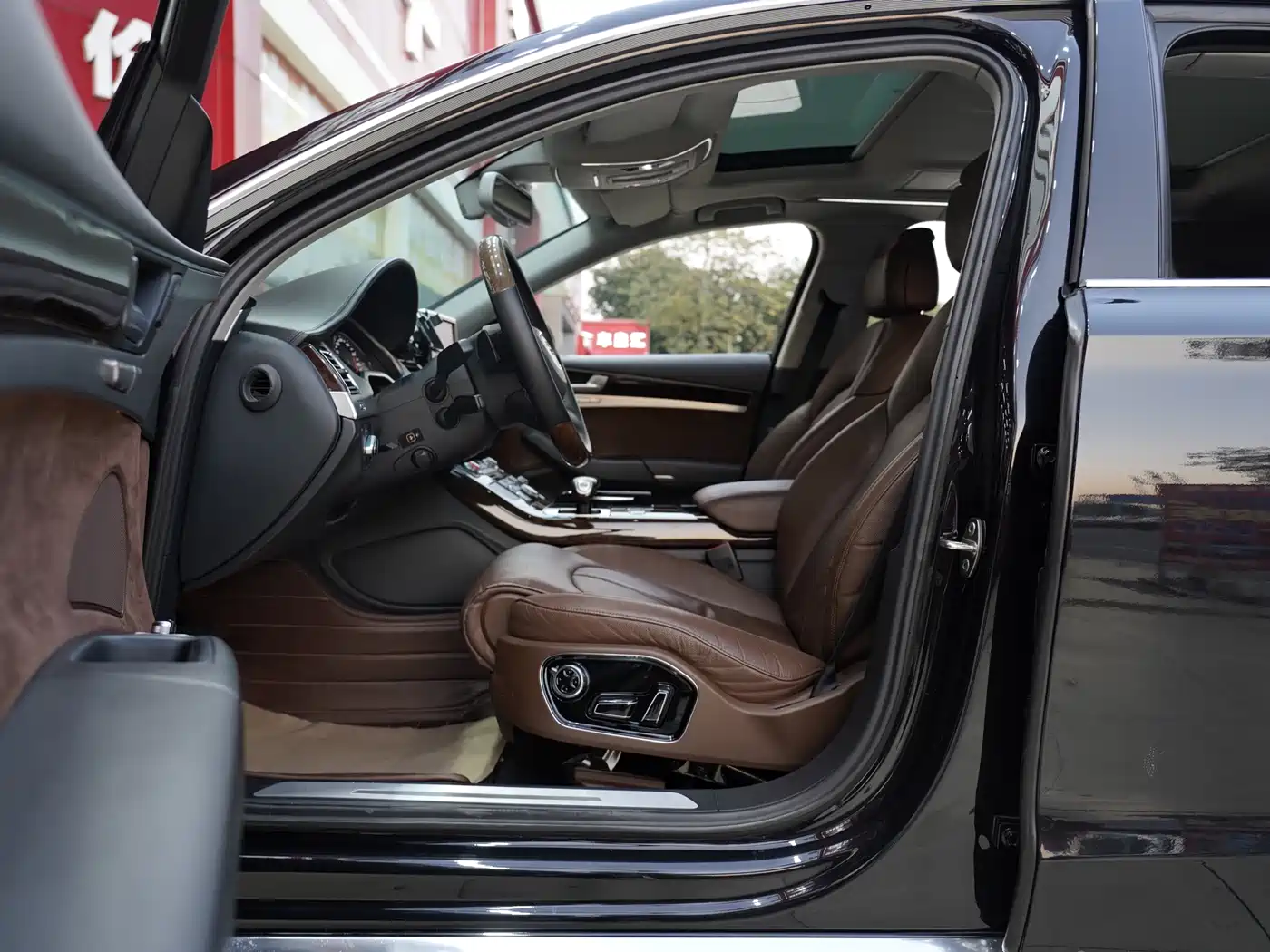 Audi A8 2013 A8L 45 TFSI quattro Comfort фото 5