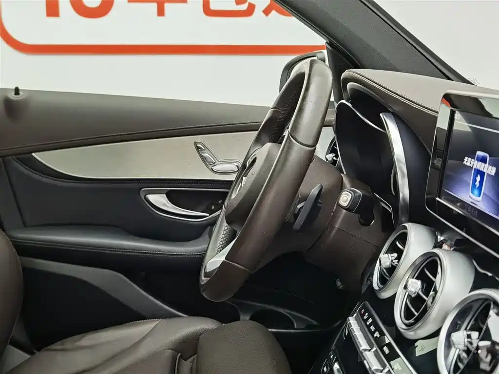 Mercedes-Benz GLC 2018 Facelift GLC 200 4MATIC фото 22