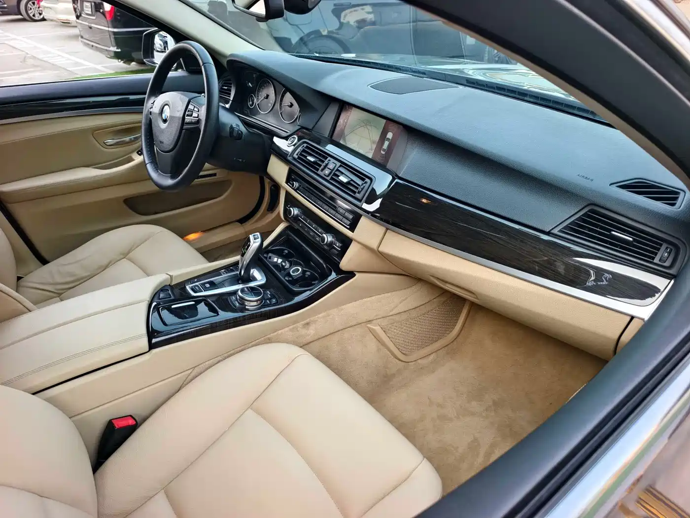 BMW 5 Series 2013 530Li Luxury фото 18