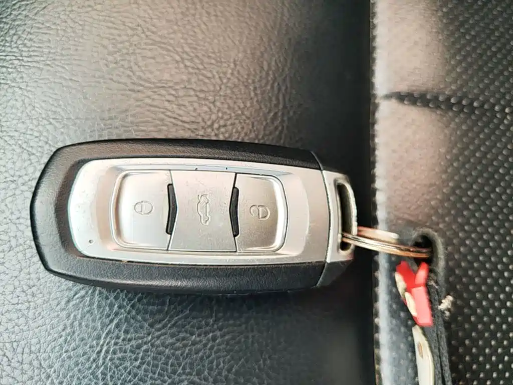 Фото 9 - Geely Emgrand
