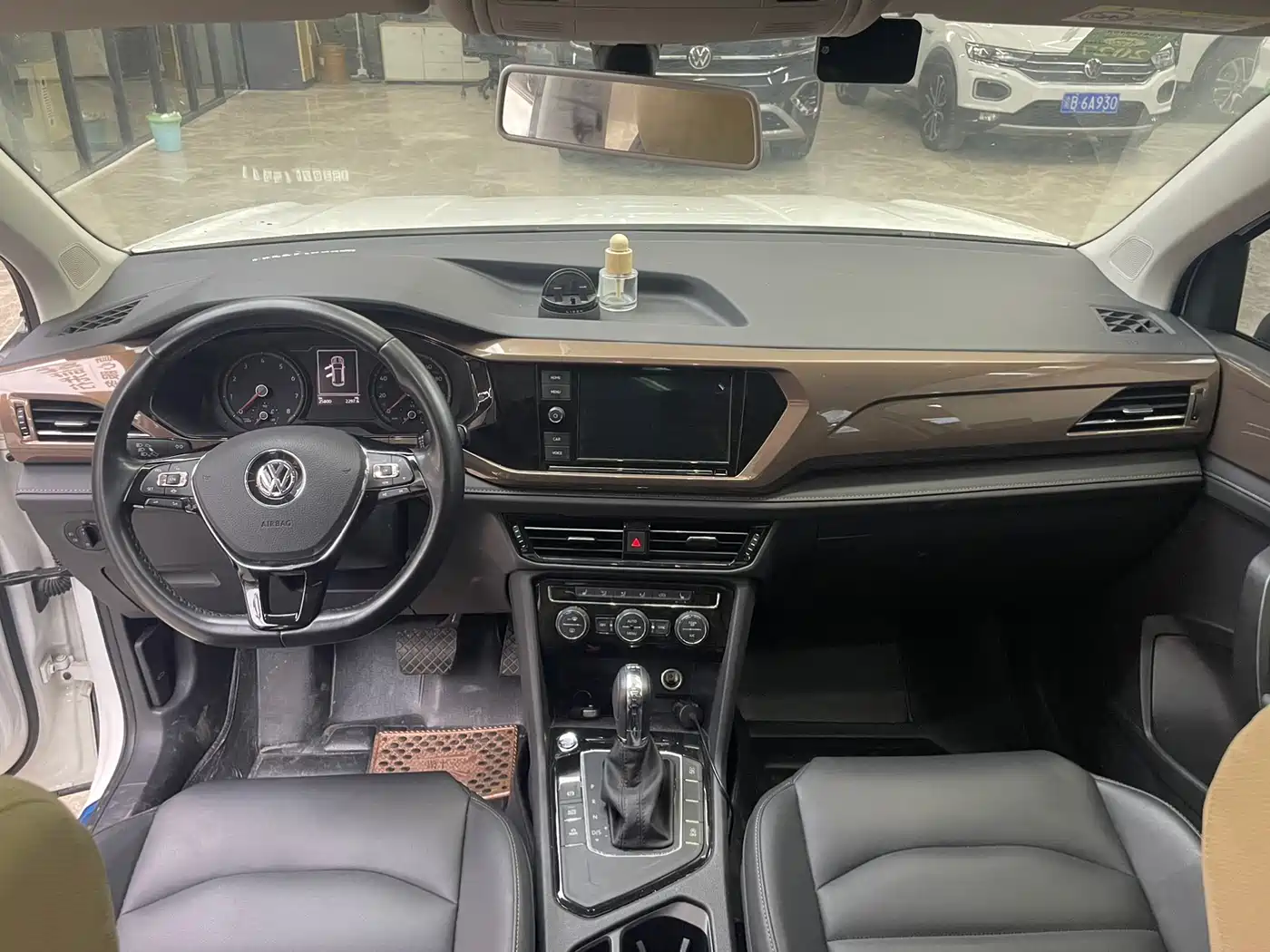 Volkswagen Tharu 2019 280TSI 2WD Luxury Edition China V фото 13