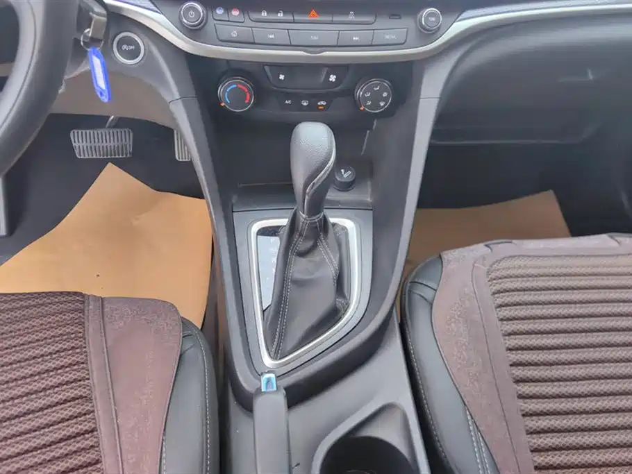 Buick Excelle 2021 Facelift 1.3T Auto Mild Hybrid Elite фото 16