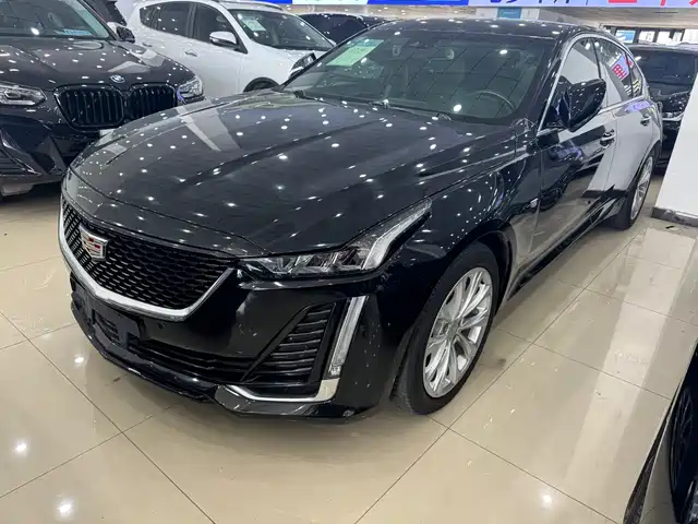 Cadillac CT5 28T, Люкс
