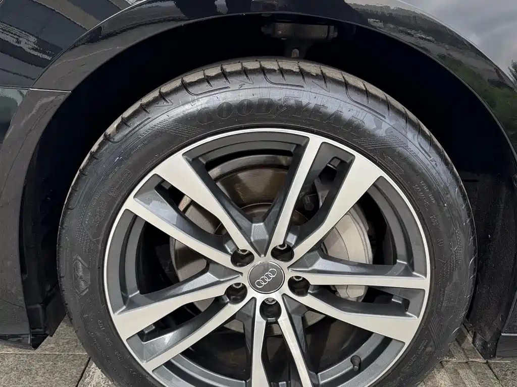 Audi A6L 2021 40 TFSI Luxury Sport фото 9