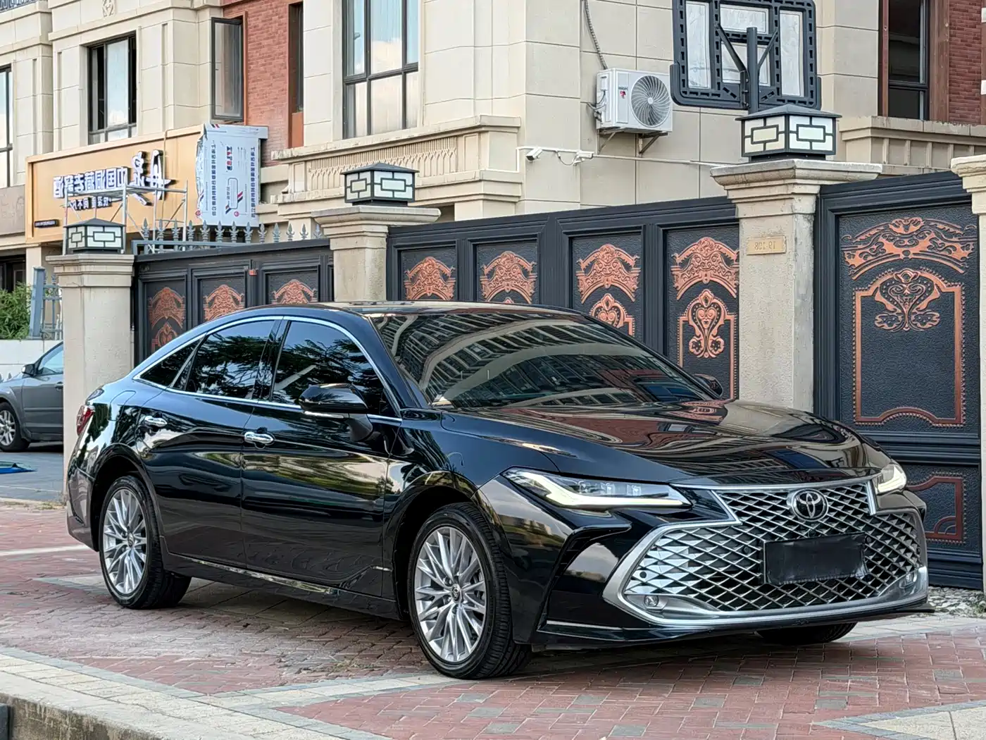 Toyota Avalon 2024 2.0L Luxury Edition фото 3