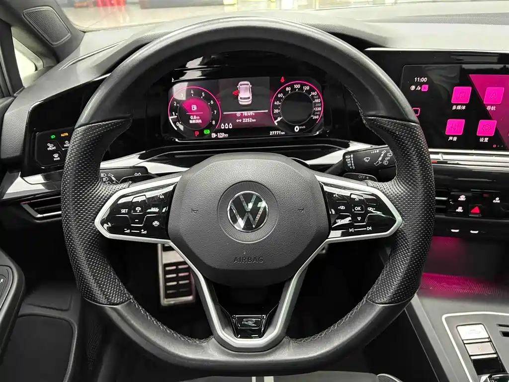Volkswagen Golf 2021 280TSI DSG R-Line фото 3
