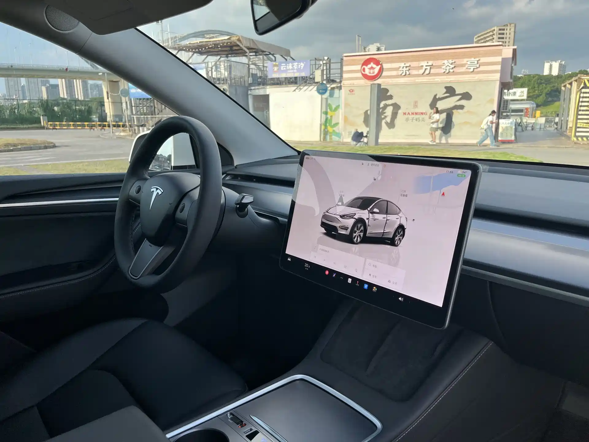 Фото 13 - Tesla Model Y