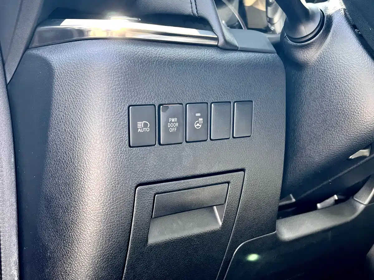 Toyota Alphard 2015 3.5L Luxury Edition фото 8