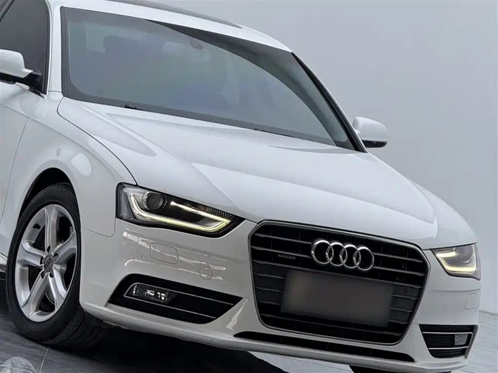 Audi A4L 2015 45 TFSI quattro Individual Sport фото 9