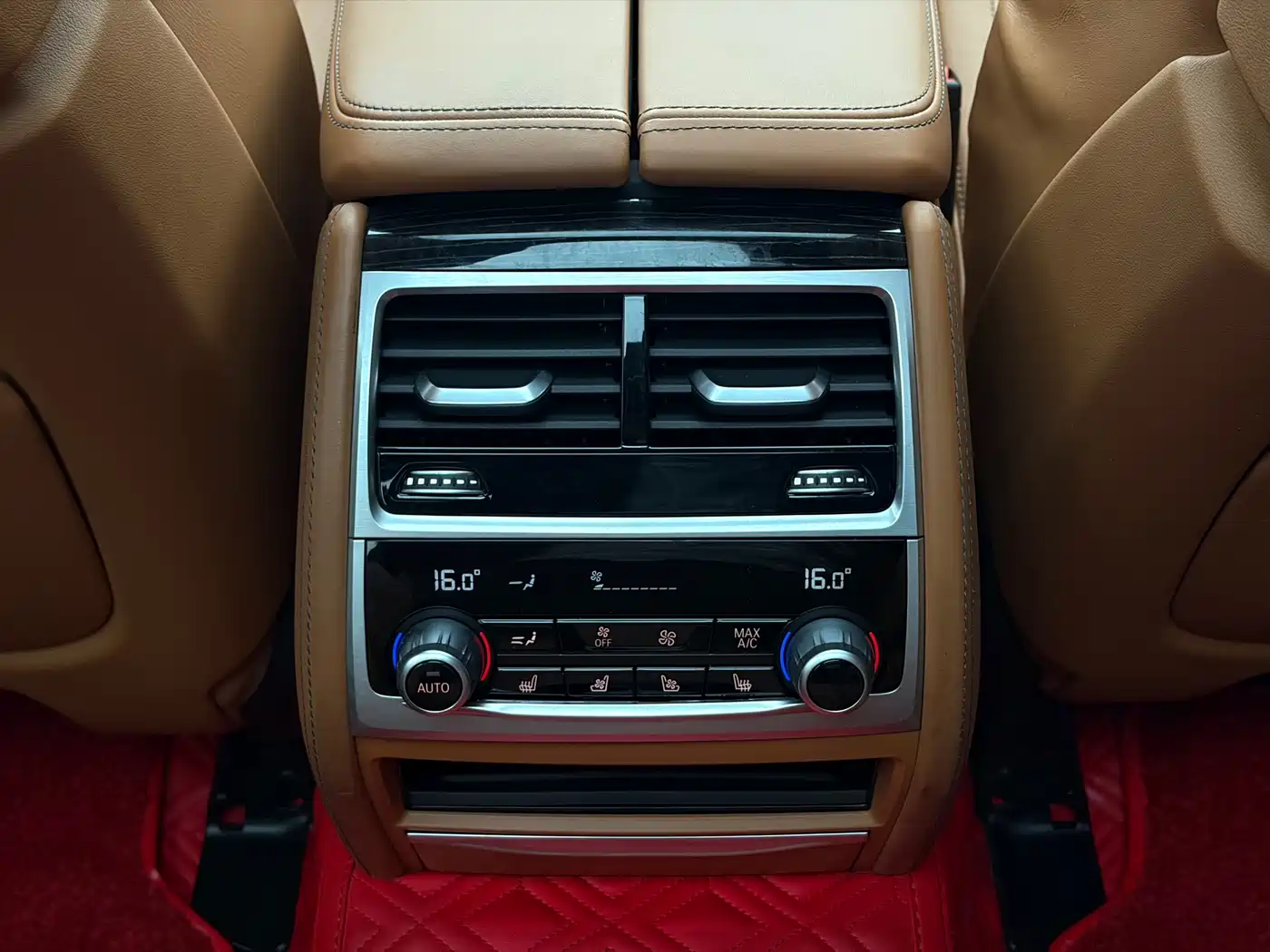 BMW 7 Series 2019 740Li Leading M Sport Package фото 22