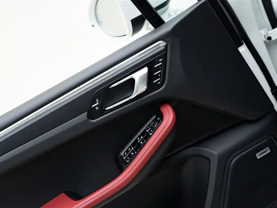 Porsche Macan 2022 Macan 2.0T фото 15