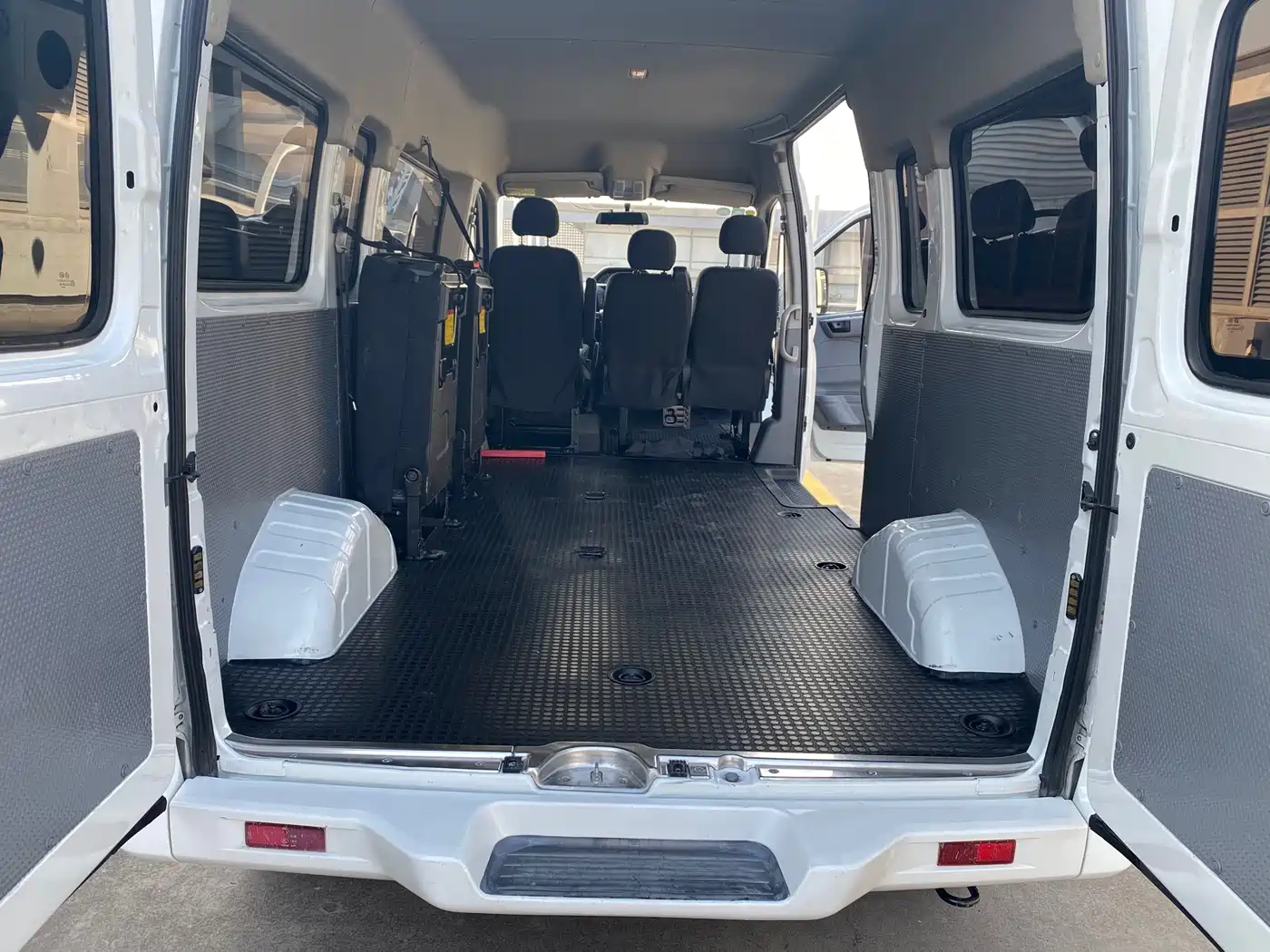 SAIC MAXUS XINTU V80