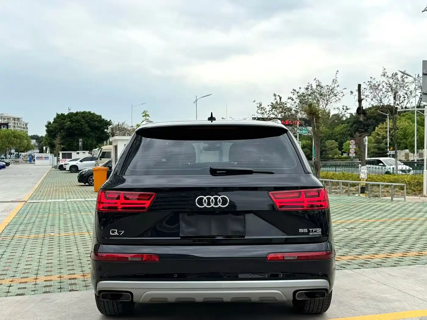 AUDI Q7