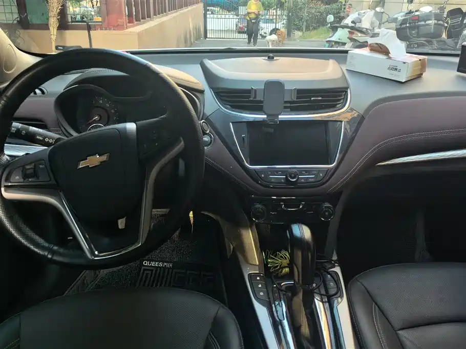 Chevrolet Malibu 2017 1.5T Automatic Luxury Edition фото 12