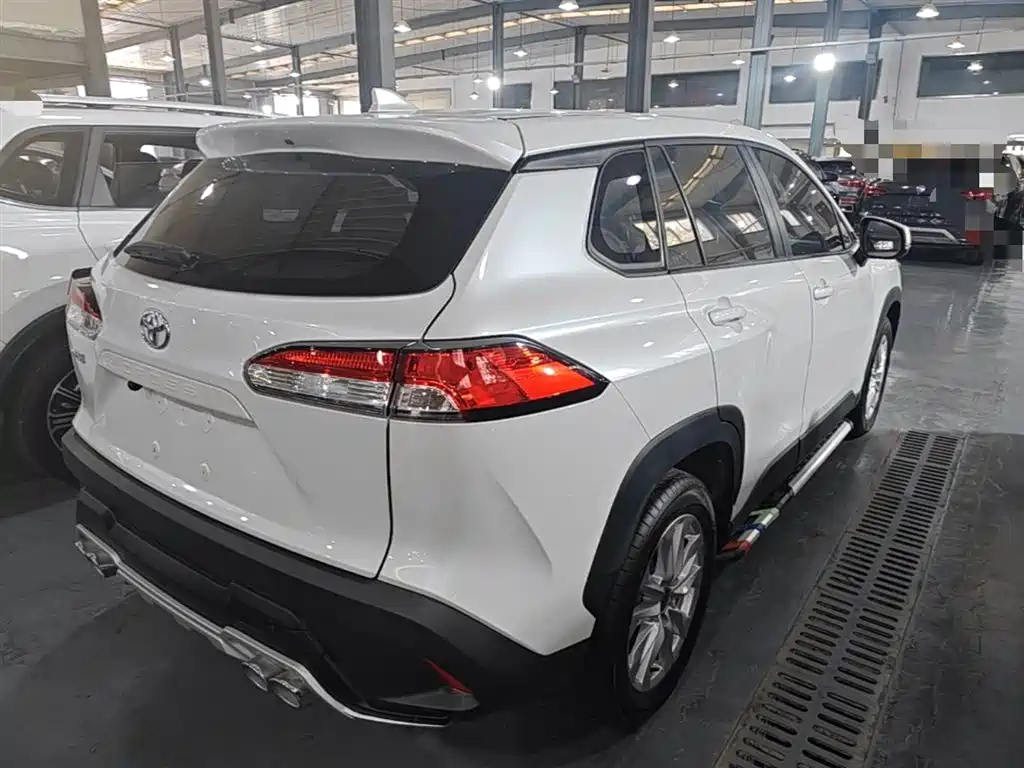 Toyota Corolla Cross 2023 2.0L Elite Edition фото 5