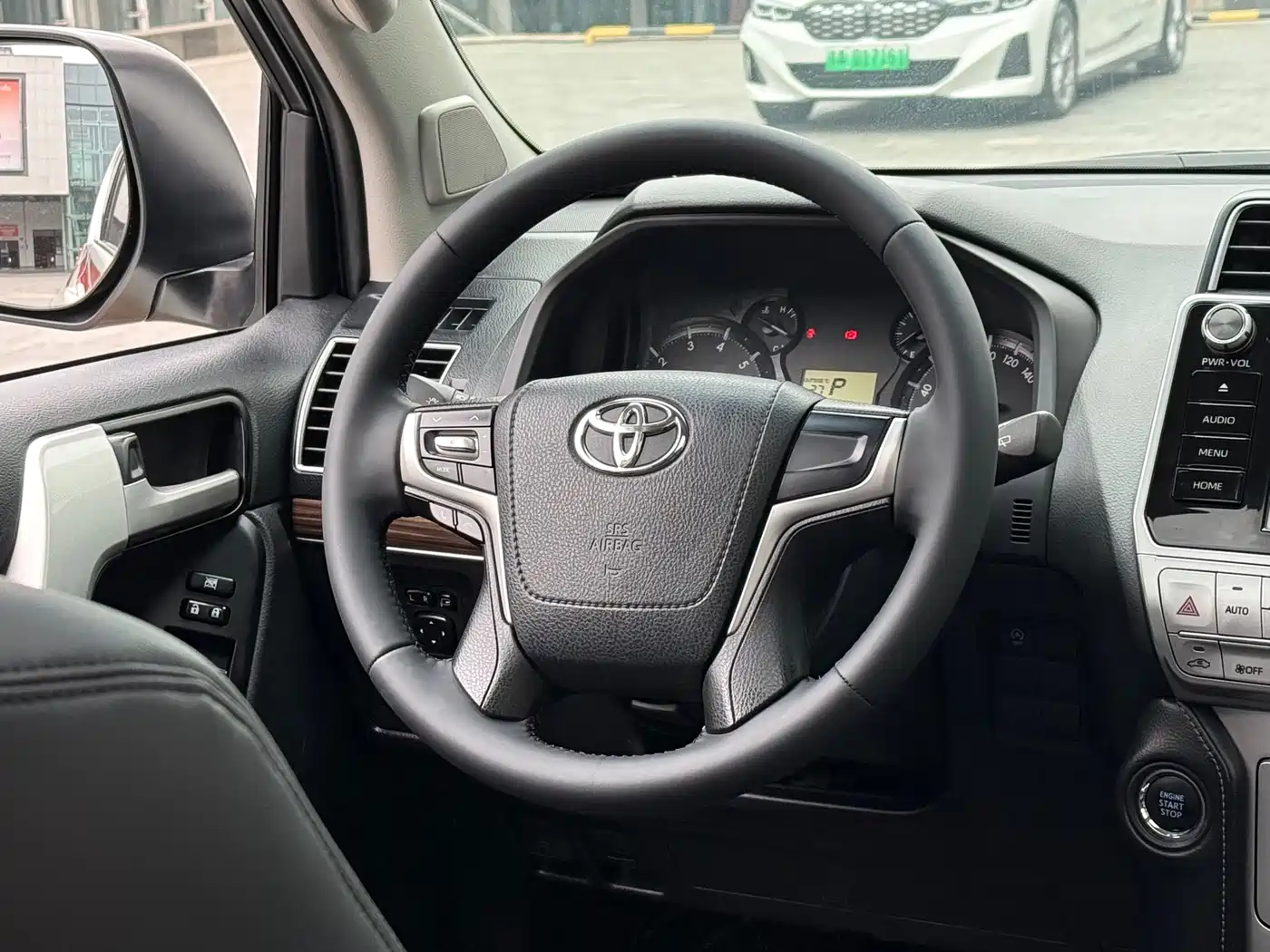 Toyota Prado 2018 3.5L Auto TX фото 14