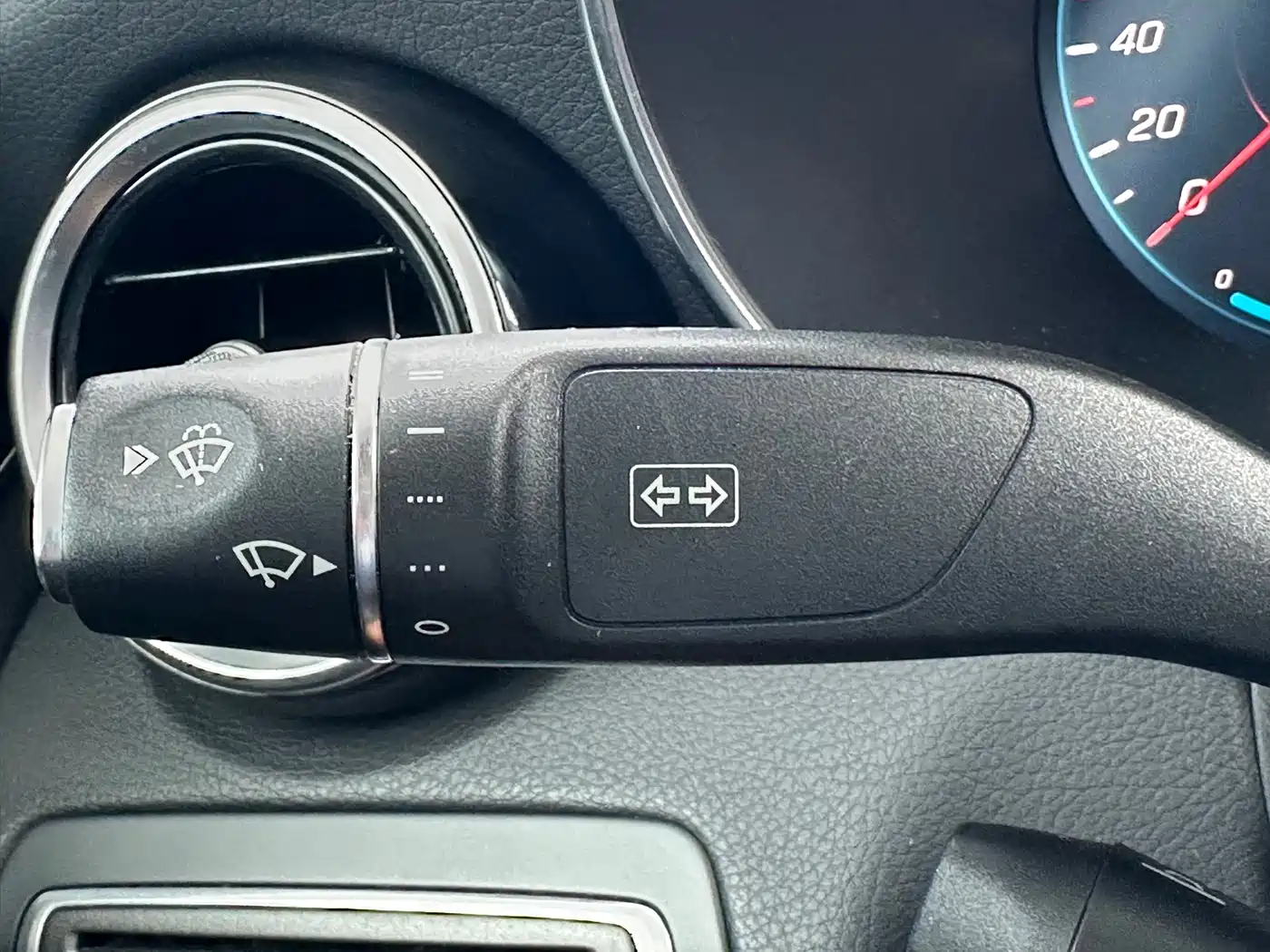 Mercedes-Benz C-Class 2020 C 260 L Sport фото 19