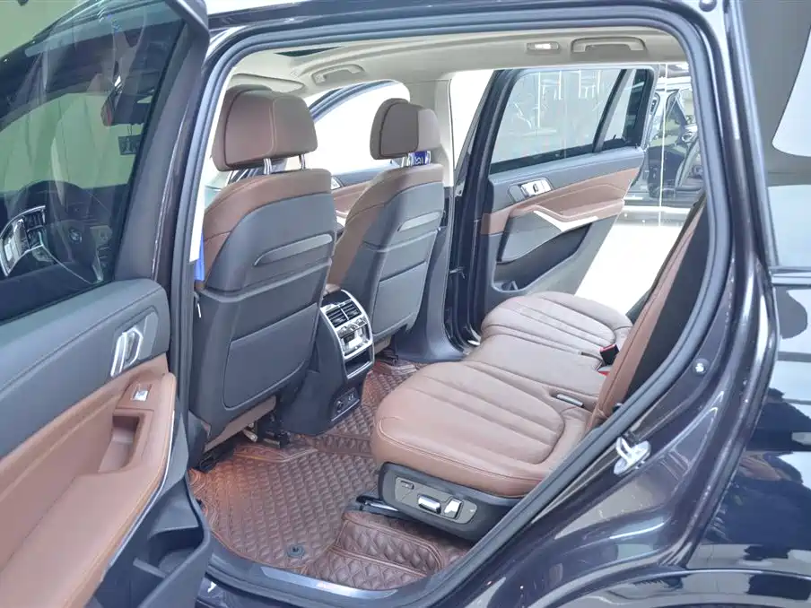 BMW X7 2019 xDrive40i Leading Luxury Package фото 5