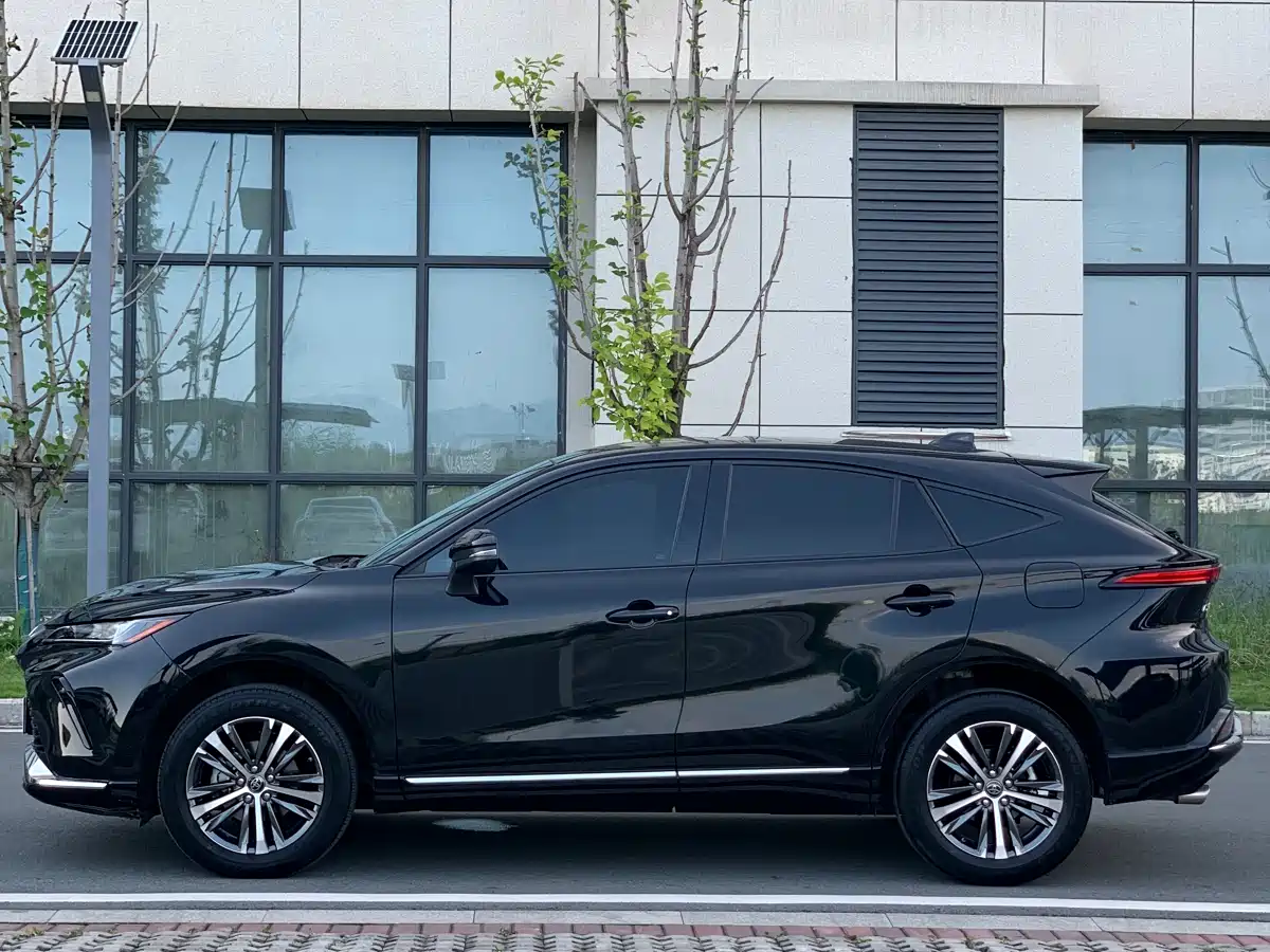 Toyota Venza 2023 2.0L CVT FWD Luxury фото 7