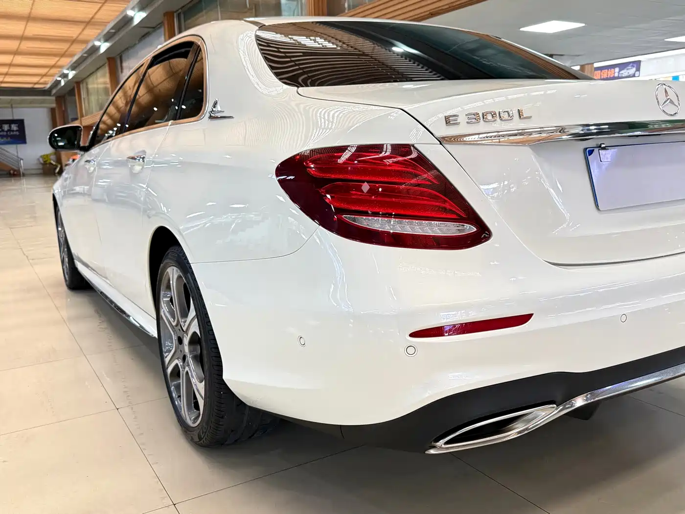 Mercedes-Benz E-Class 2016 E 300 L Sport Luxury фото 23