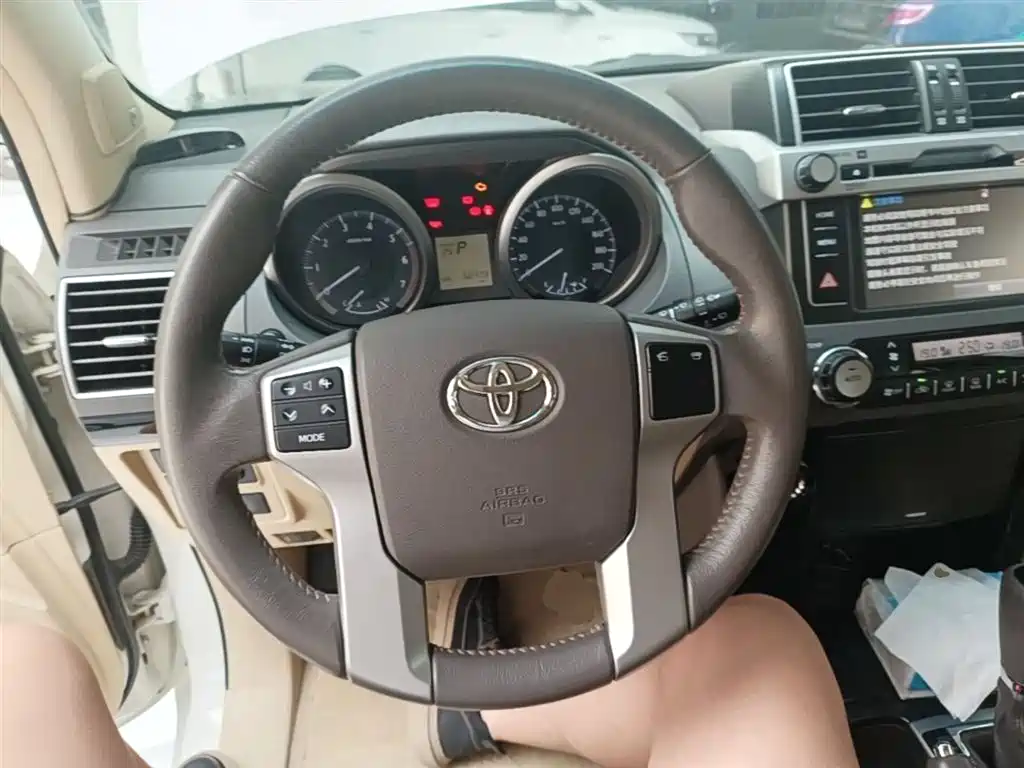 Toyota Prado 2016 2.7L Auto Luxury Edition фото 11
